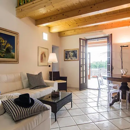 Apartamento Domus Antiqua Lauretane